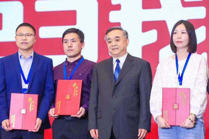ins频繁点赞的影响与对策
