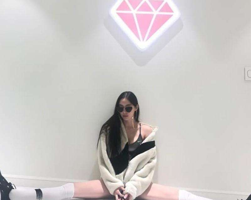 INS上8000多粉丝的外围账号